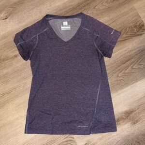 Columbia t shirt